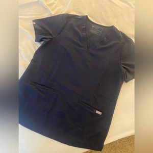 Figs scrub top